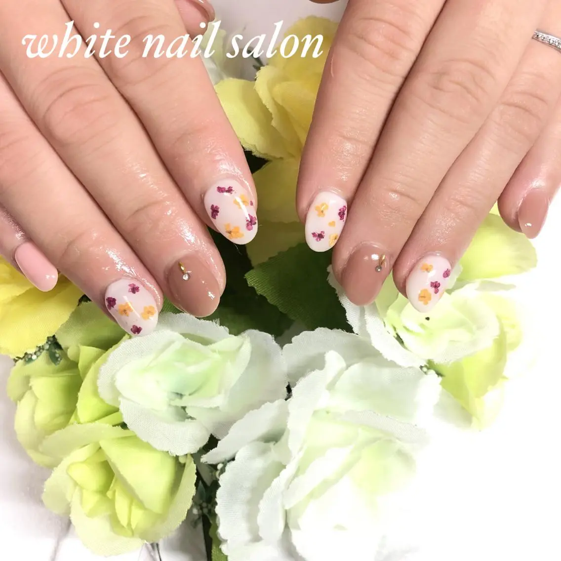 ネイル アートネイル フットネイル フレンチネイル ジェルネイル ハードジェル ハンドネイル white nail salonのネイルデザイン