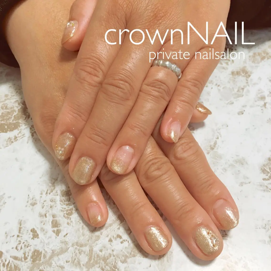 ネイル ジェルネイル グラデーション ラメ(グリッター) ラメグラデーション ワンカラーネイル ensowa✱laf NAILのネイルデザイン