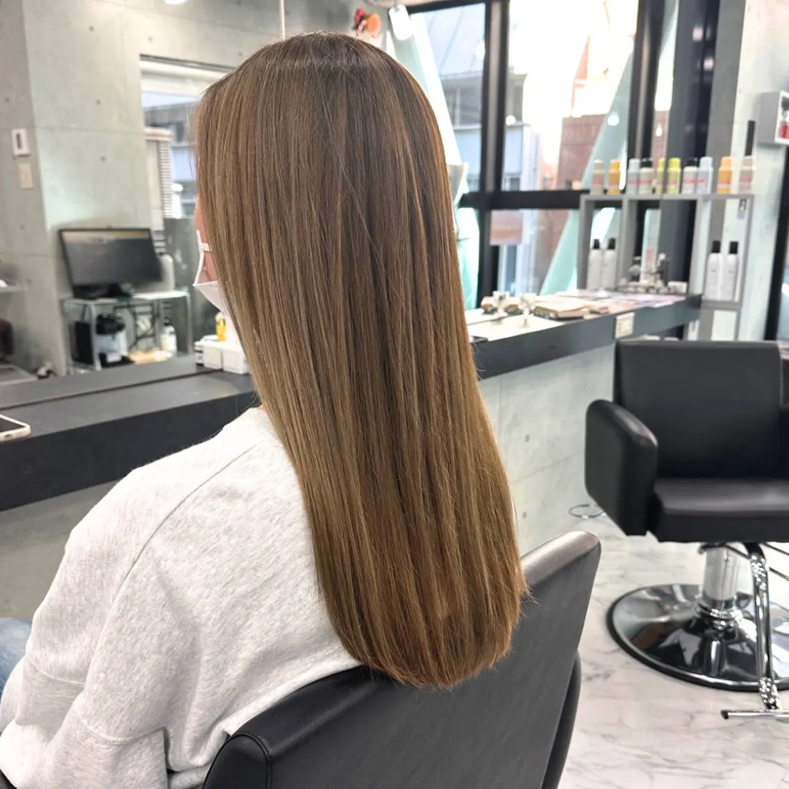 カラー ベージュカラー シルバー シルバーベージュ カット ヘアカラー Endearing 銀座/レイヤーカットのヘアスタイル