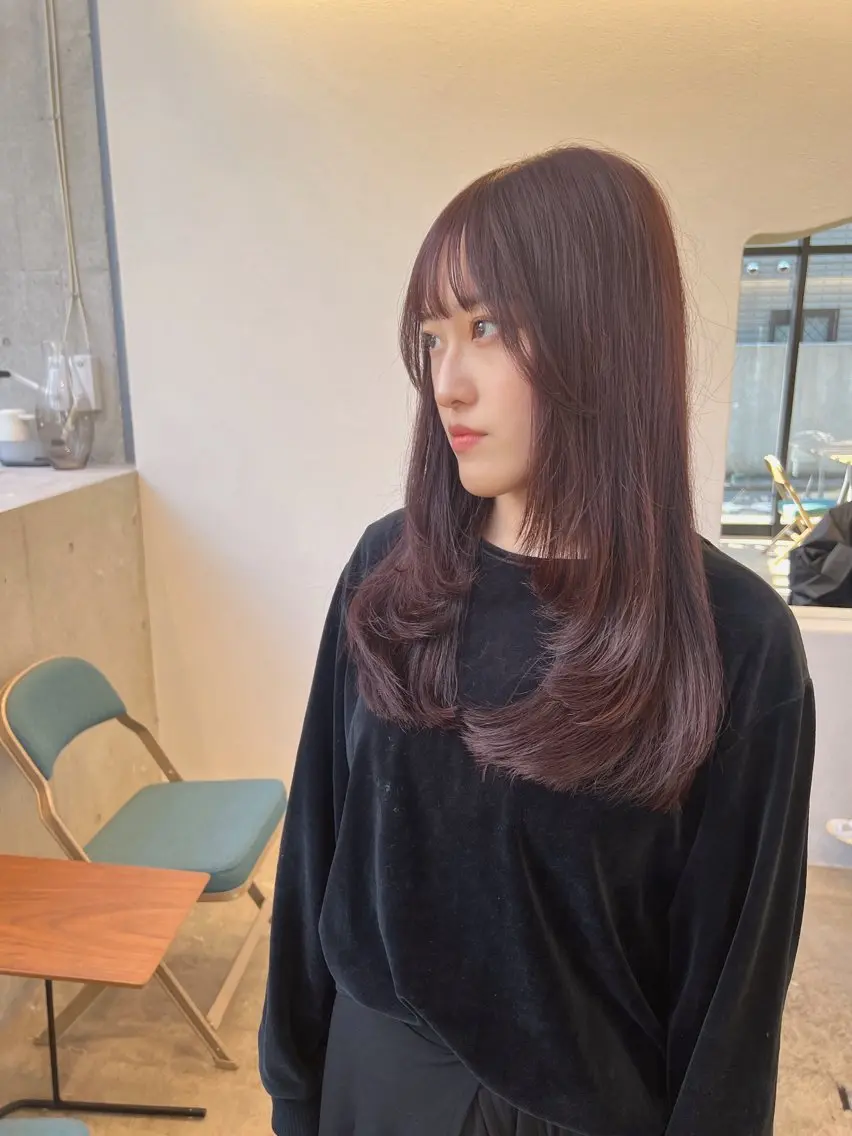 ロング カラー ロングレイヤー ボルドーカラー 顔周りカット レイヤーカット ロング カット ヘアカラー トリートメント 誰より丁寧なカット/ 小林輝/レイヤーのヘアスタイル