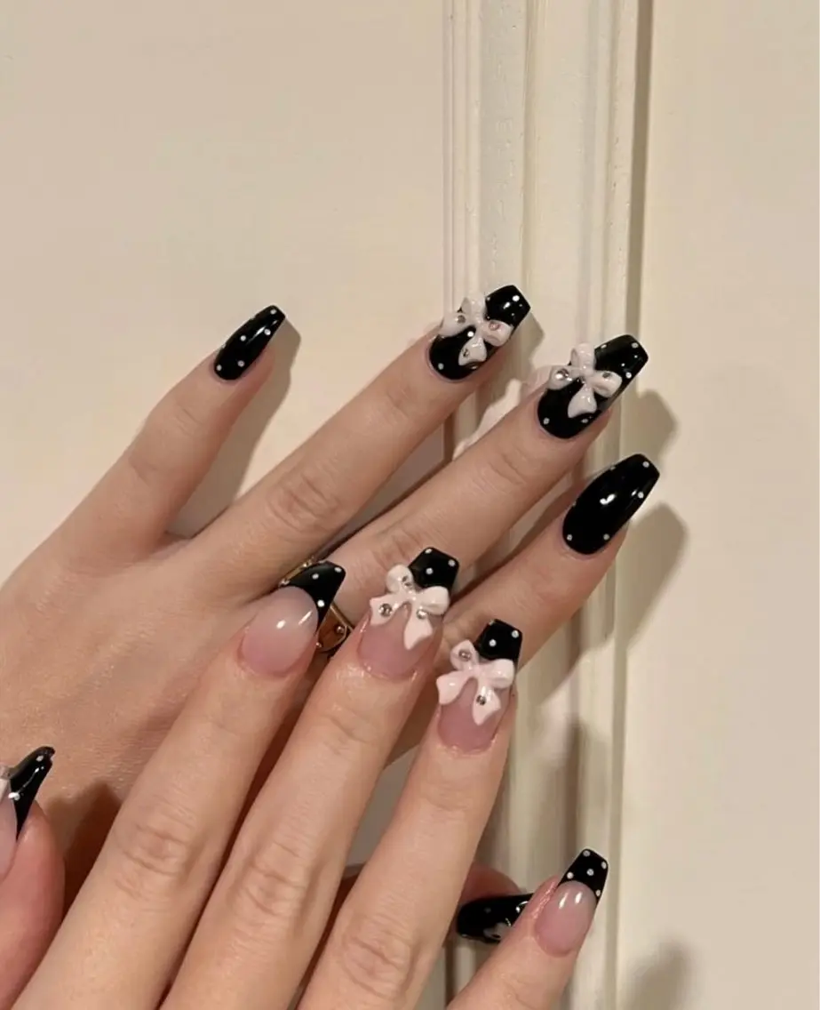 ネイル フレンチネイル キラキラネイル 韓国ネイル シンプルネイル ワンホンネイル ハンドネイル MEI Nailのネイルデザイン