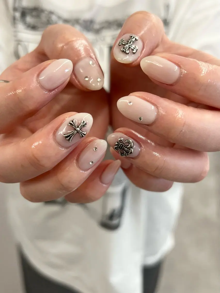 ネイル ジェルネイル マグネットネイル ニュアンスネイル ワンカラーネイル パラジェル ハンドネイル ハンドケア Bana_ Nailのネイルデザイン
