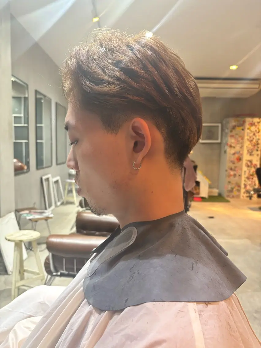 ショート パーマ メンズ センターパート フェードカット 刈り上げ ショートヘア 中目黒メンズ刈り上げ Harunaのヘアスタイル