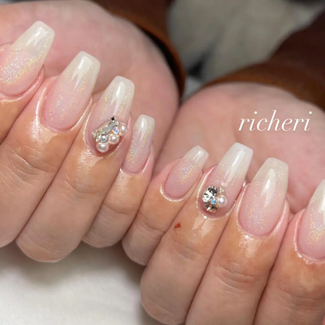 ミディアム ネイル ハンドネイル richeri beautyのエステ・リラクイメージ