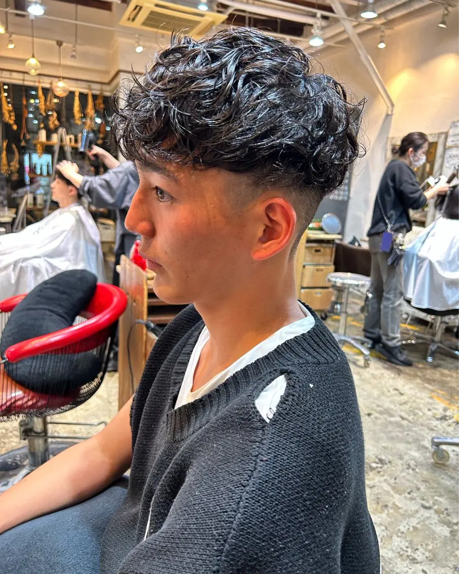 パーマ メンズ スペインカール 佐藤 良祐のヘアスタイル