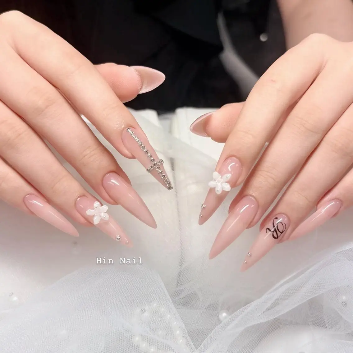 ネイル ハンドネイル HIN NAILのネイルデザイン