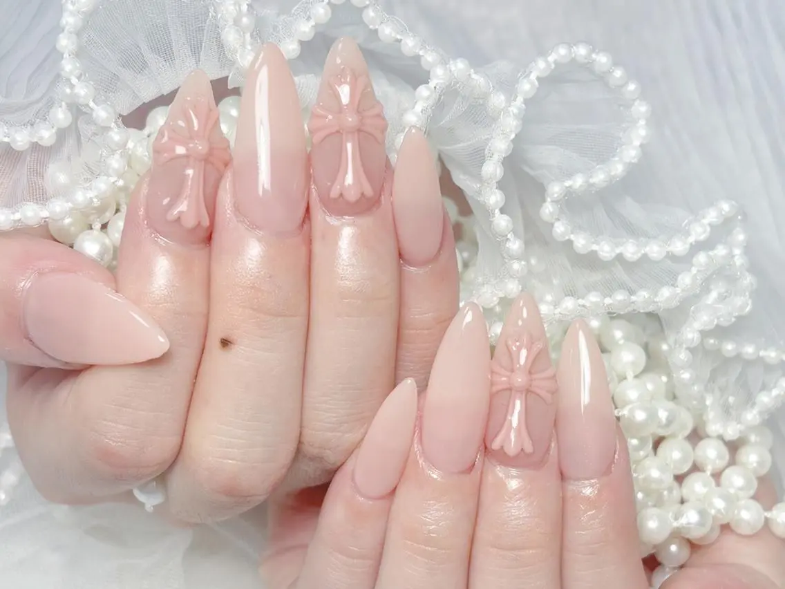 ネイル アートネイル オーロラネイル 長さ出し フットネイル ガーリー リリ 奈🎀のネイルデザイン
