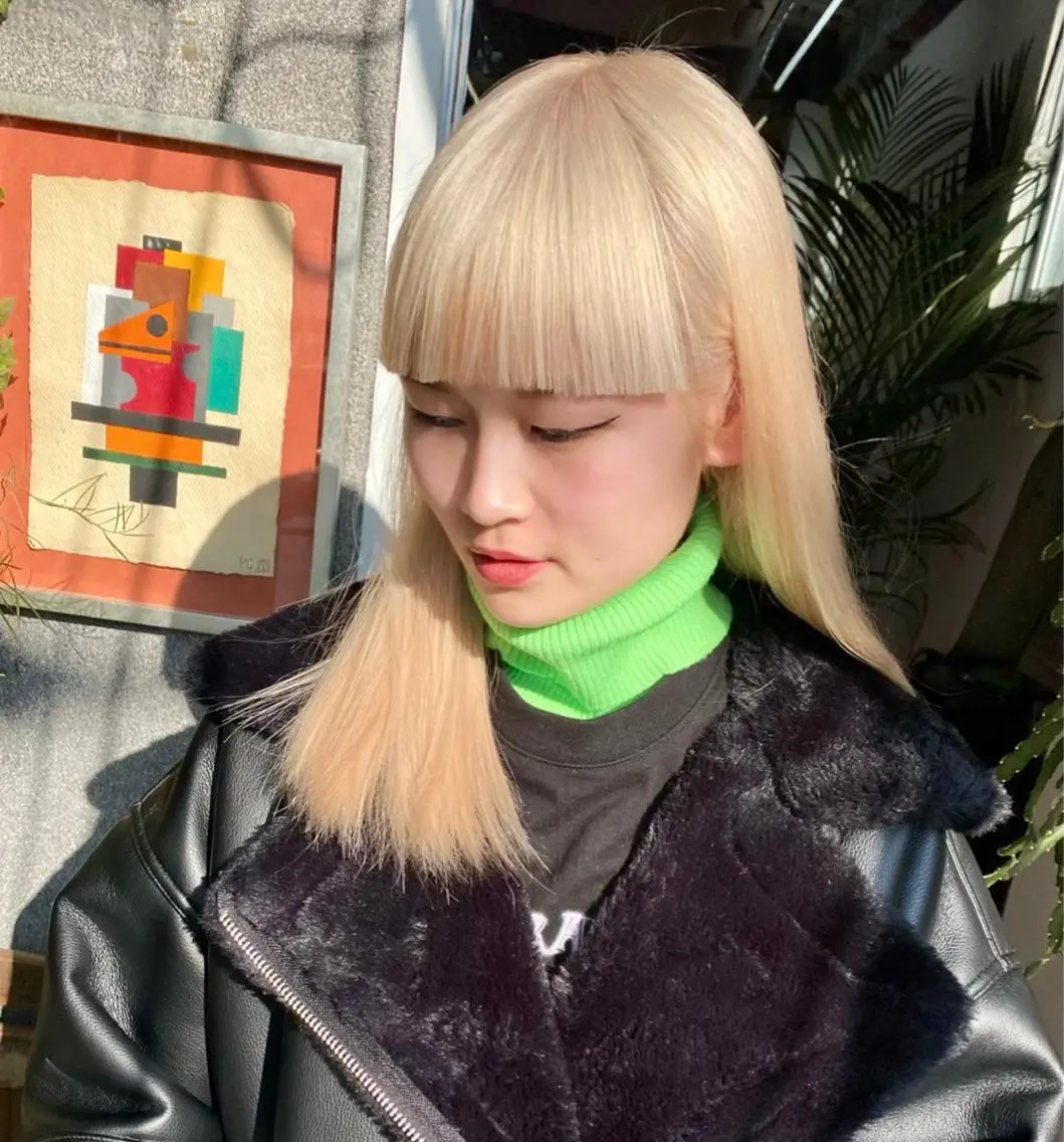ロング カラー ブリーチ ケアブリーチ ダブルカラー イヤリングカラー ハイライトカラー カット ヘアカラー トリートメント qiie/ワンカラー インナーカラーのヘアスタイル