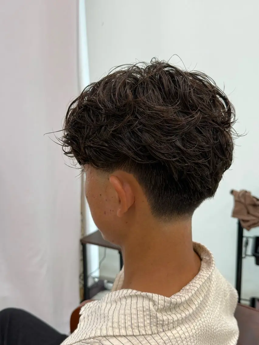 パーマ ヘアアレンジ メンズ カット Kouki 曲がる縮毛矯正のヘアスタイル