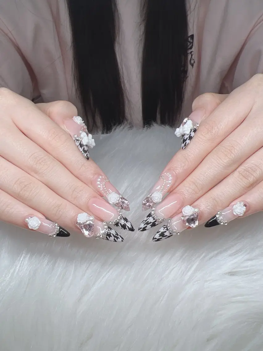 ネイル ハンドネイル Lee Nails チップ長さだし専門店のネイルデザイン