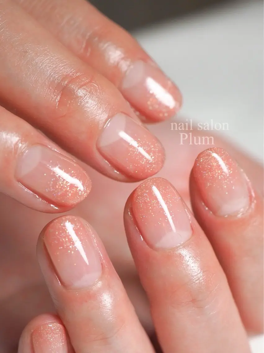 ネイル グラデーション ラメ(グリッター) ラメグラデーション Plum Kanaのネイルデザイン