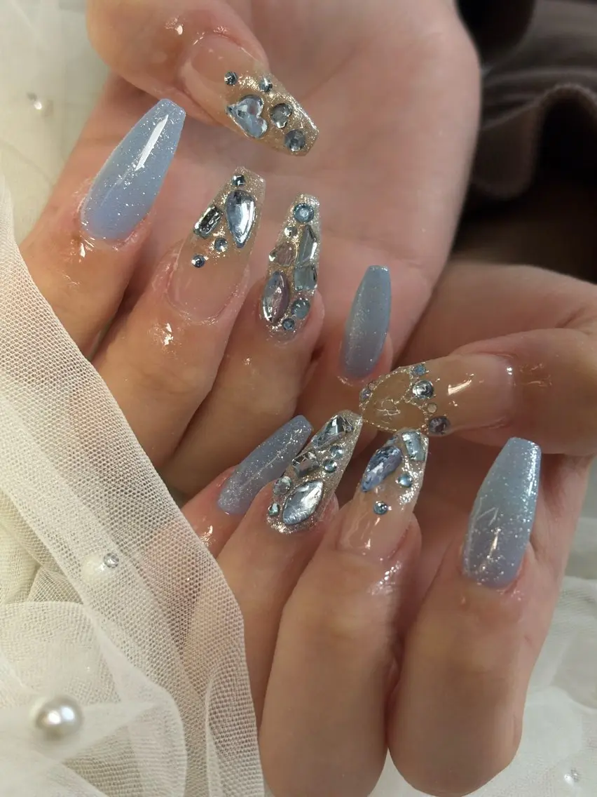 ネイル ハンドネイル フットネイル ✴︎ Delightのネイルデザイン
