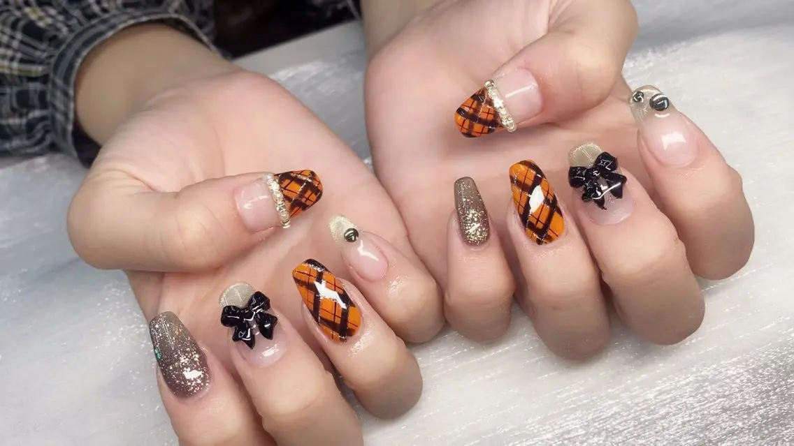 ネイル チークネイル グラデーション キラキラネイル ラメ(グリッター) ラメグラデーション ハンドネイル Rei _Nail 新宿のネイルデザイン