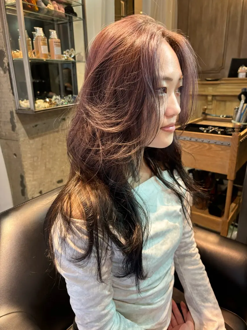 ロング レイヤーカット ロング 伊藤 成美のヘアスタイル