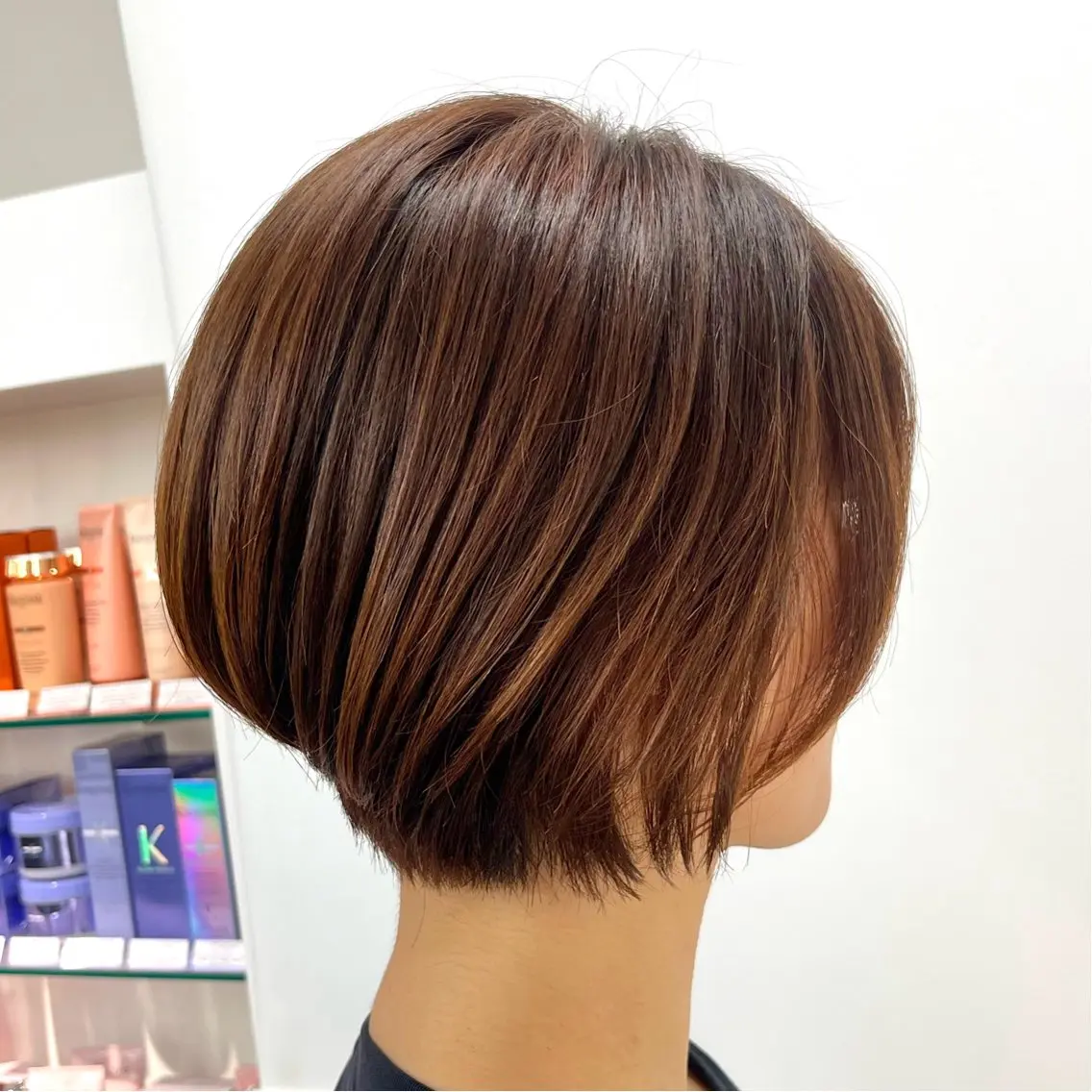 ショート 前下がりボブ ショートボブ ボブ ショートヘア 海外ヘア /　 Juanのヘアスタイル
