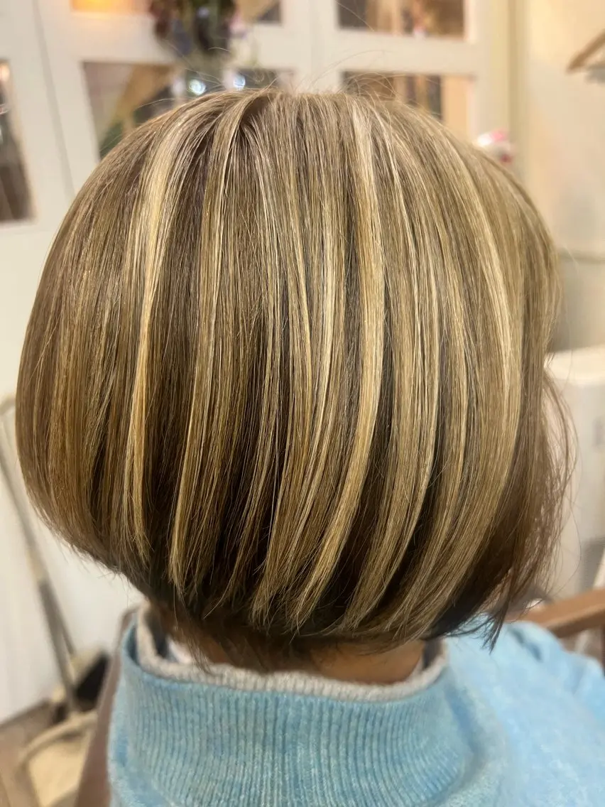 ショート カラー カット ヘアカラー トリートメント 鶴見 和美のヘアスタイル