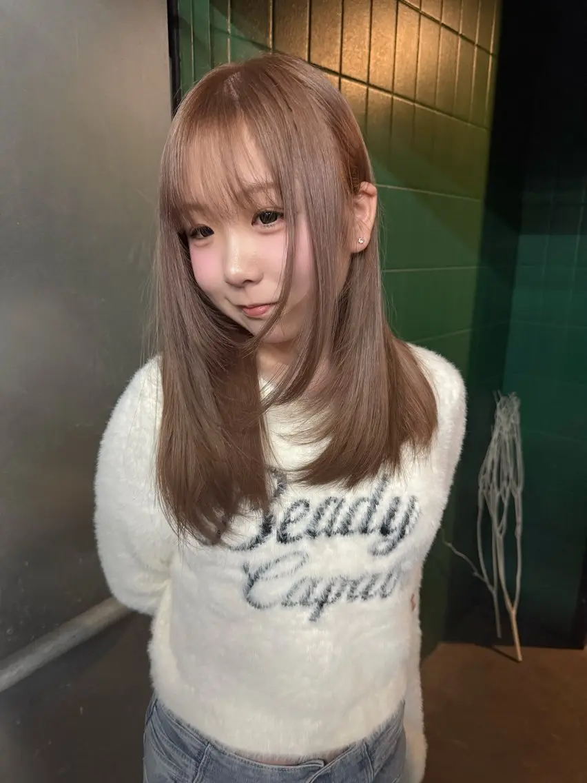 ロング カラー ベージュカラー ミルクティーベージュ ヘアカラー トリートメント 暖色ハイトーン特化 ✨️シンジのヘアスタイル