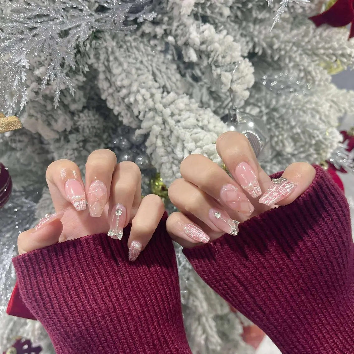 ネイル オーロラネイル クリアネイル 成人式 フラッシュネイル ジェルネイル ハンドネイル Amee Nail Salonのネイルデザイン
