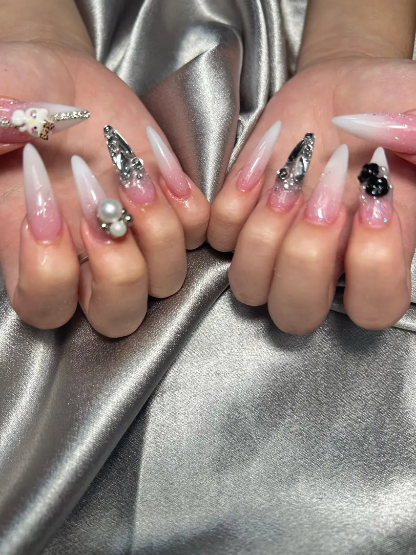 ネイル チークネイル フットネイル フレンチネイル ジェルネイル マグネットネイル ハンドネイル Lamb nail Ayanaのネイルデザイン