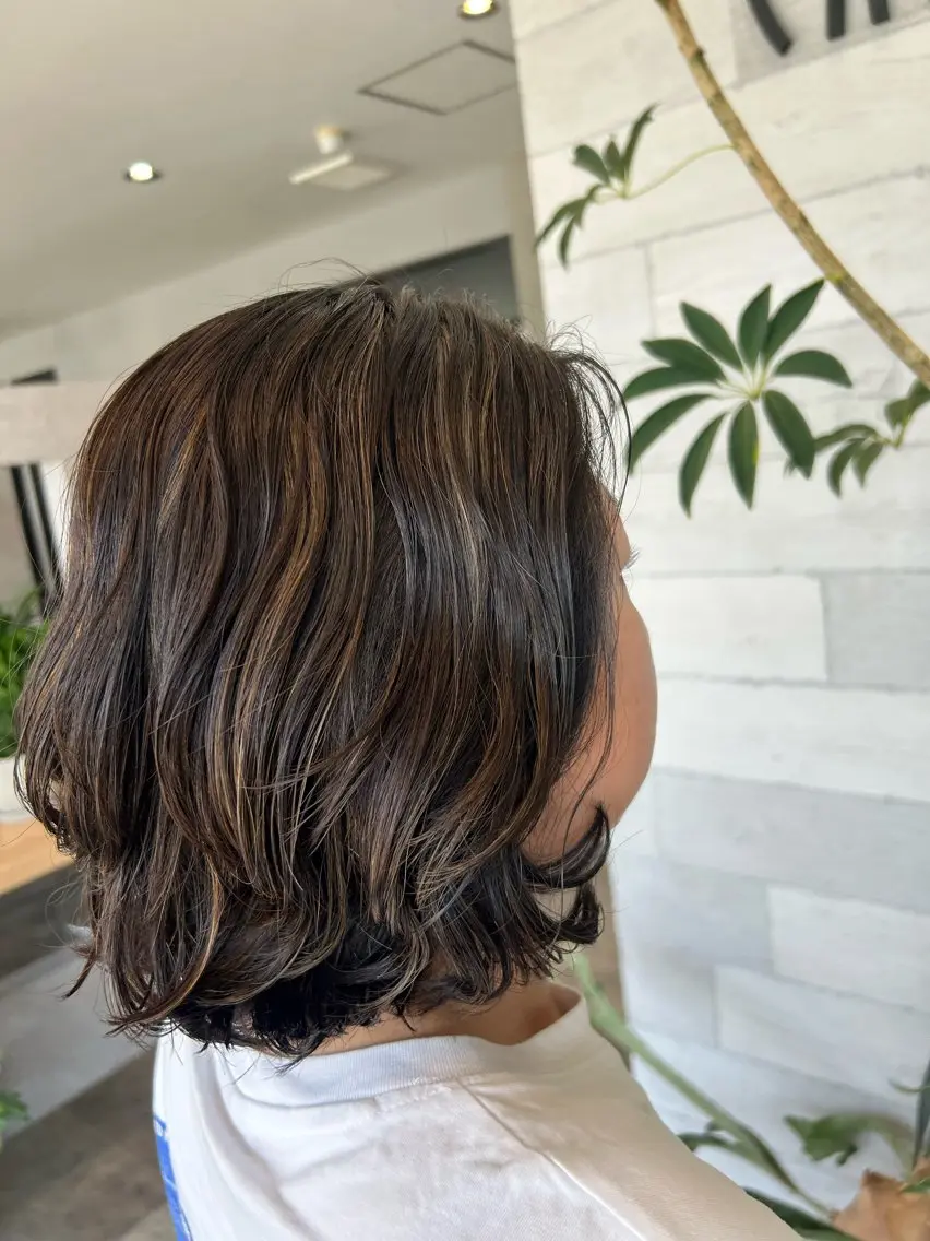 ミディアム ハイライト カット ヘアカラー トリートメント 宮原 佳奈のヘアスタイル