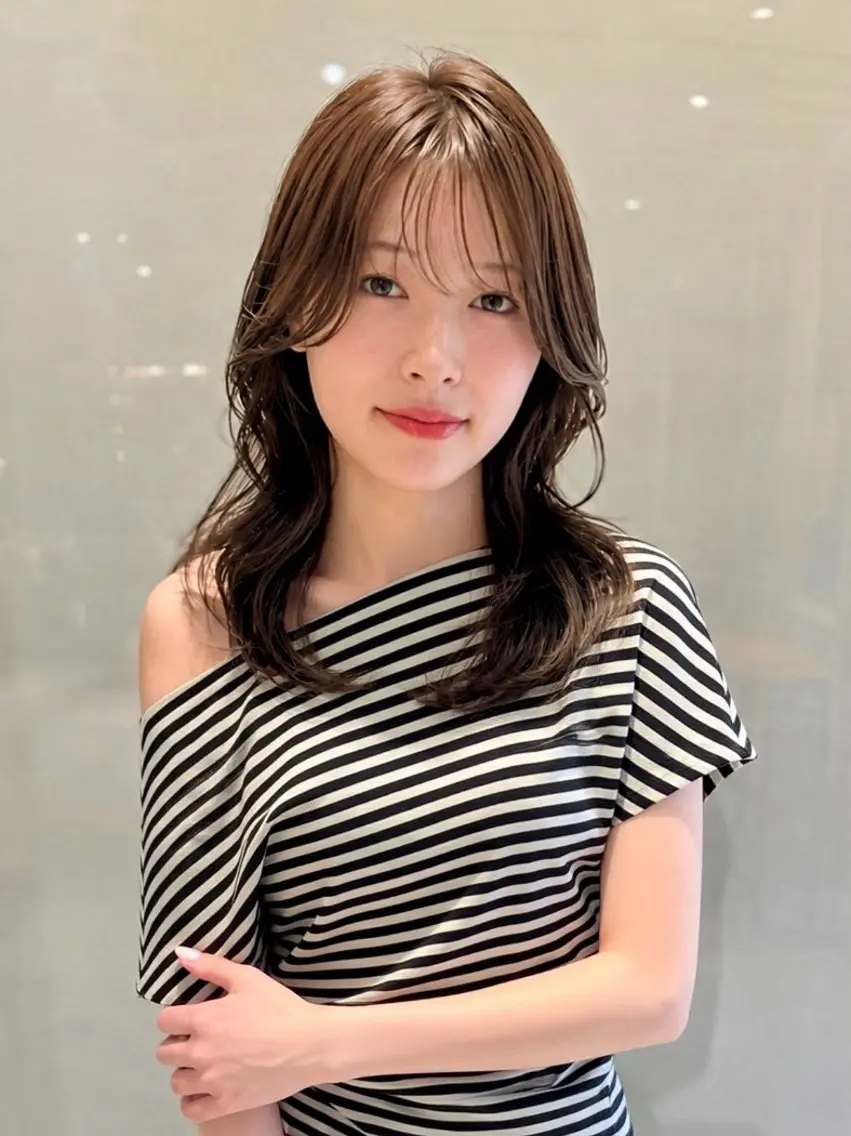 ロング くびれヘア 顔まわりレイヤー レイヤーカット カット ヘアカラー NEWTON 🌟カットモデル募集のヘアスタイル