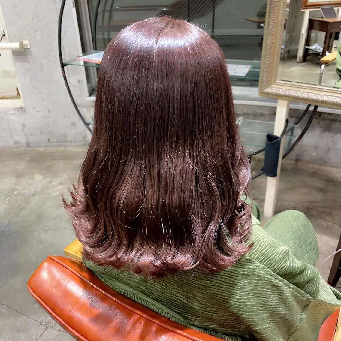 ミディアム カラー ブラウンカラー ピンクカラー ピンクブラウン ヘアカラー 🕊miki モテ髪🫧のヘアスタイル