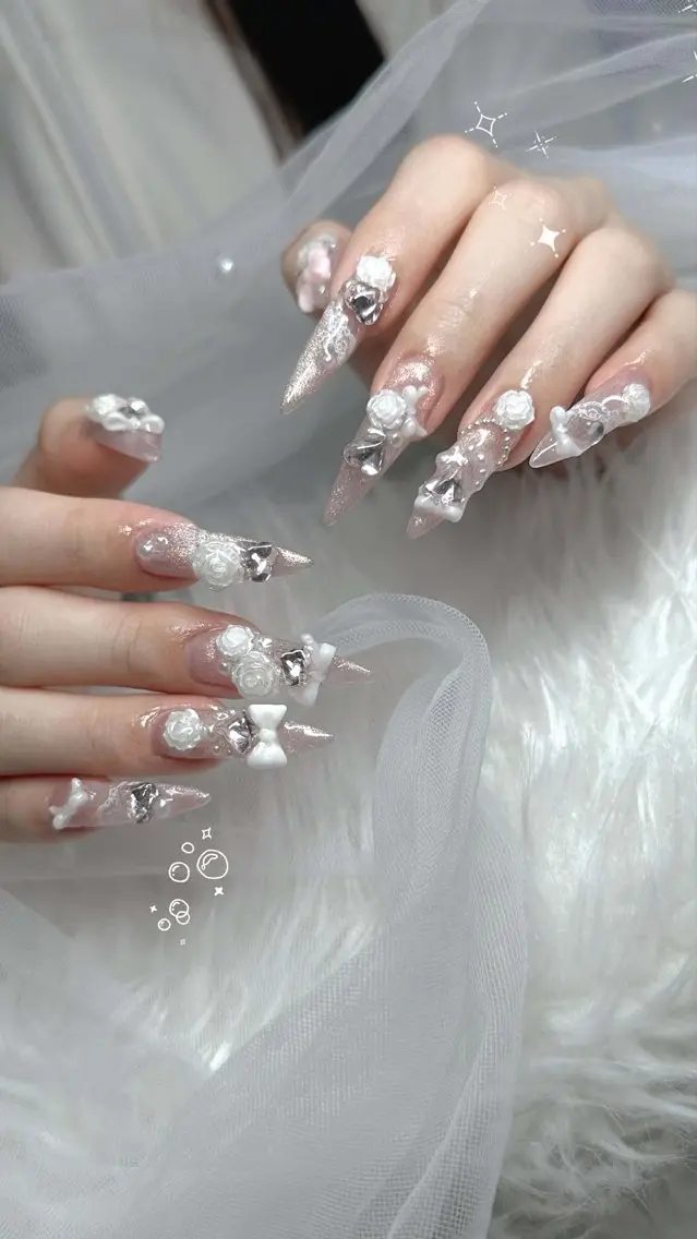 ネイル フレンチネイル ジェルネイル ガラスフレンチ ハロウィン ハート ハンドネイル H.baby Nail Salonのネイルデザイン