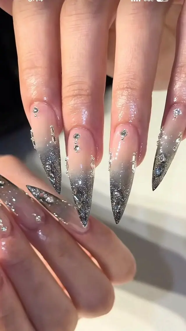 ネイル 長さ出し フレンチネイル グラデーション 韓国ネイル ロングネイル ハンドネイル Josie nail salonのネイルデザイン