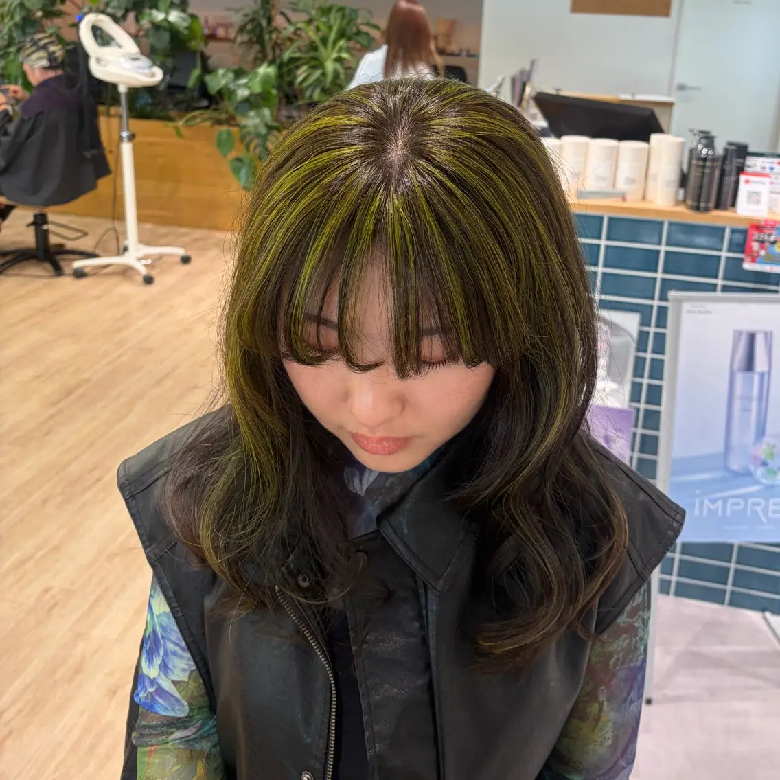 ミディアム カット ヘアカラー トリートメント 暖色カラー/レイヤー スタイル みはる🌙のヘアスタイル