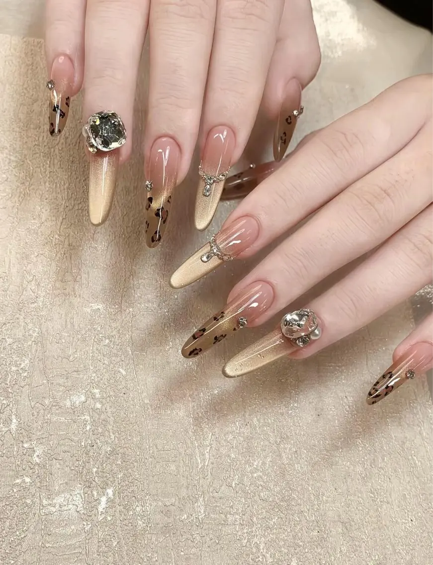 ネイル アートネイル ジェルネイル 韓国ネイル ニュアンスネイル シンプルネイル ハンドネイル ハンドケア Anna Melia Nailのネイルデザイン