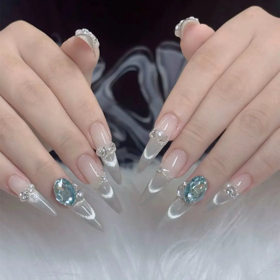 ネイル ハンドネイル Luna Gladeのネイルデザイン