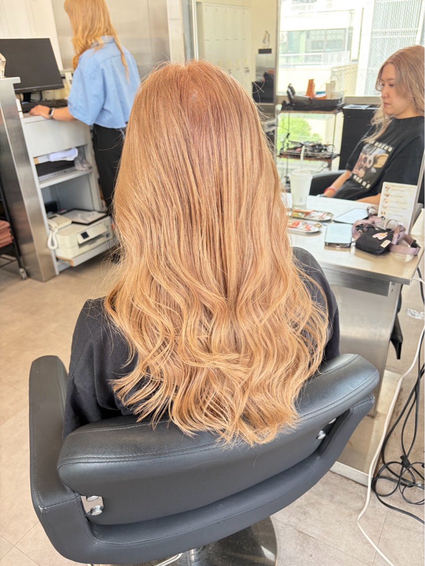 ロング ヘアカラー トリートメント Hana/ブリーチ/ 海外レイヤーのヘアスタイル