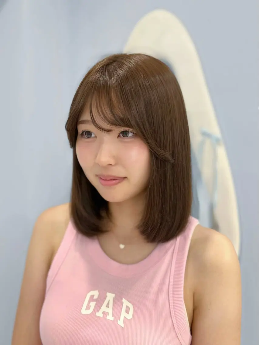 ミディアム カラー MONA YUNAのヘアスタイル