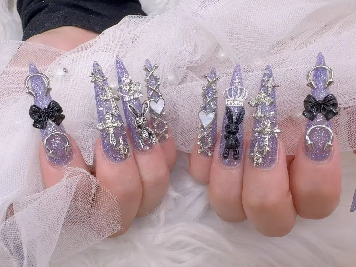 ネイル UMI ネイルサロン新宿🎀のネイルデザイン