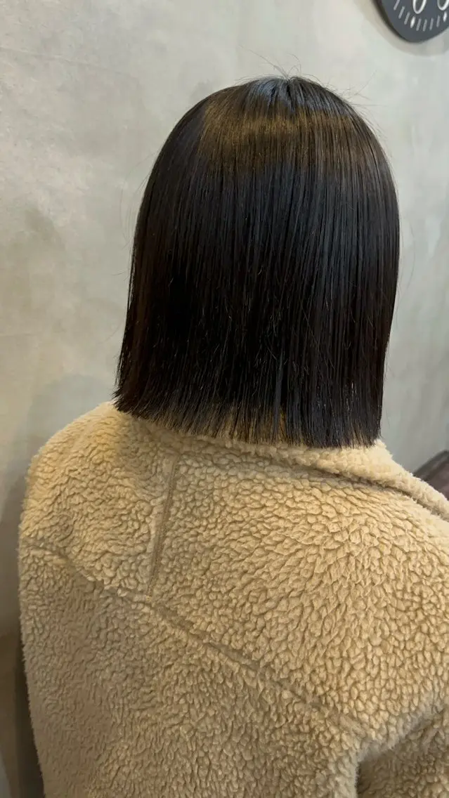 ミディアム カット スパのヘアスタイル