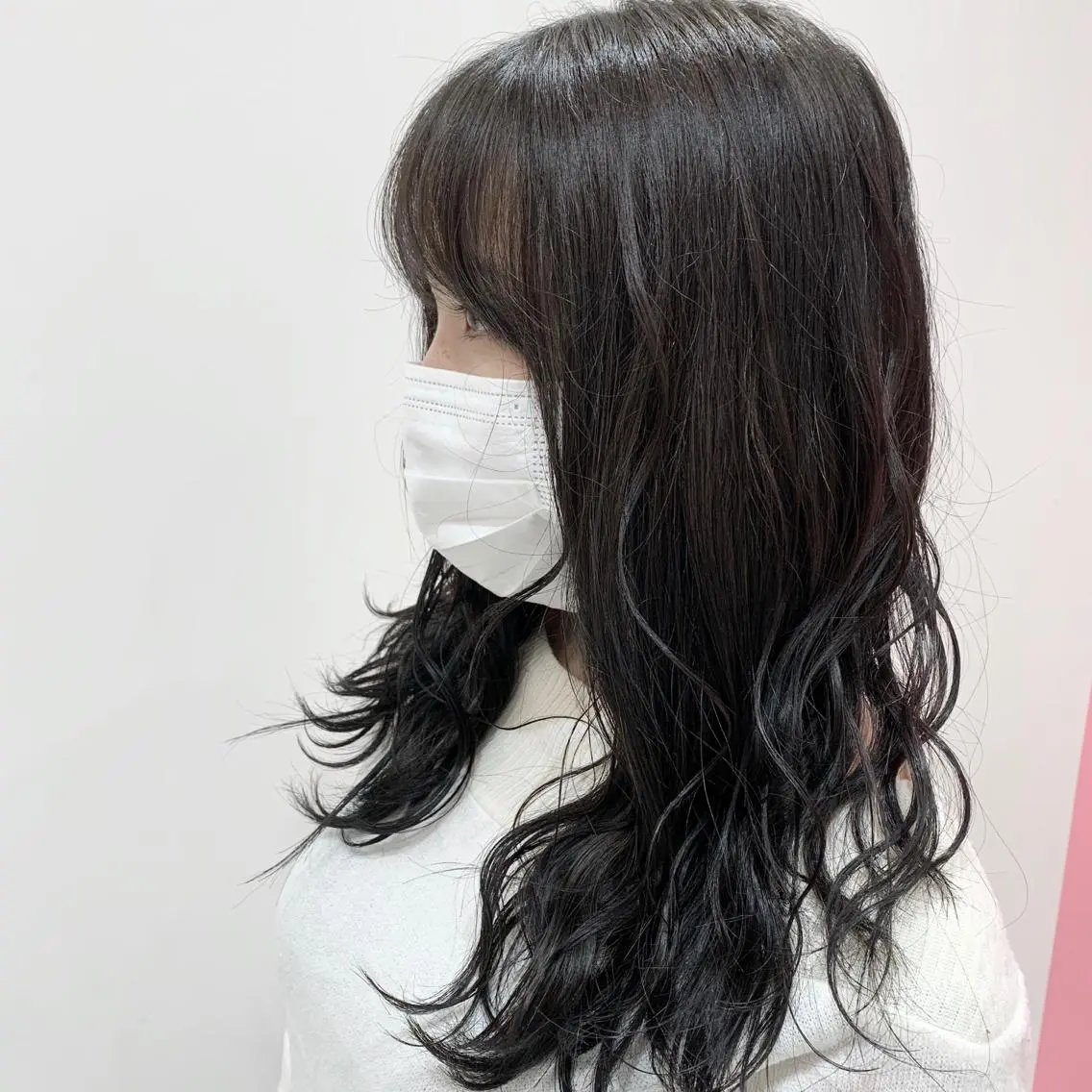 セミロング カラー 黒髪 ブルーカラー ブルーブラック 韓国風ハッシュカット 似合わせレイヤー池袋のヘアスタイル