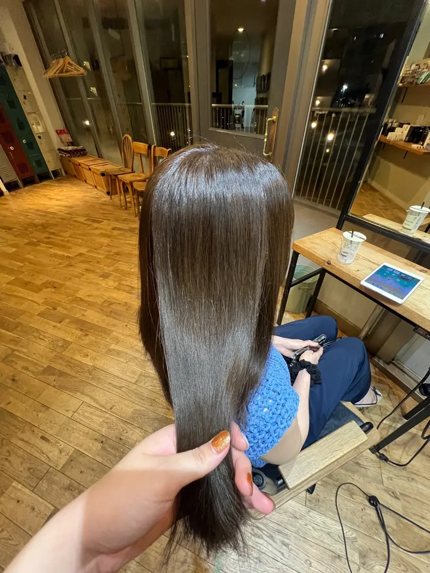 セミロング ヘアカラー 浜崎 恵澄のヘアスタイル