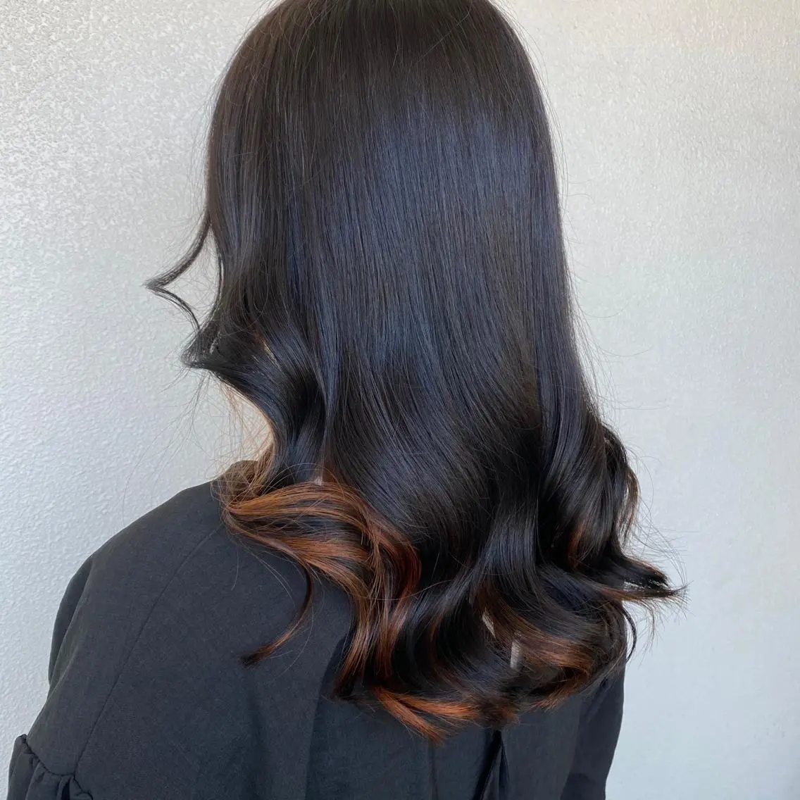 ロング カラー インナーカラー オレンジ PINQ ピンクのヘアスタイル