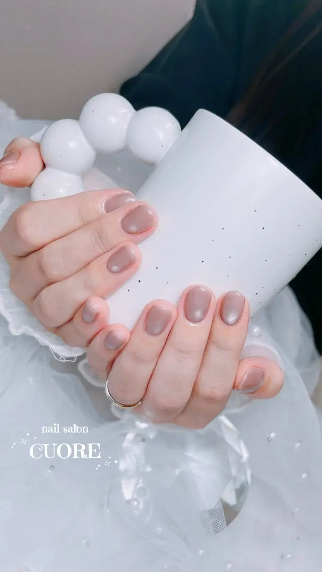 ネイル マグネットネイル オフィスネイル ワンカラーネイル シンプルネイル ハンドネイル nail salon CUOREのネイルデザイン