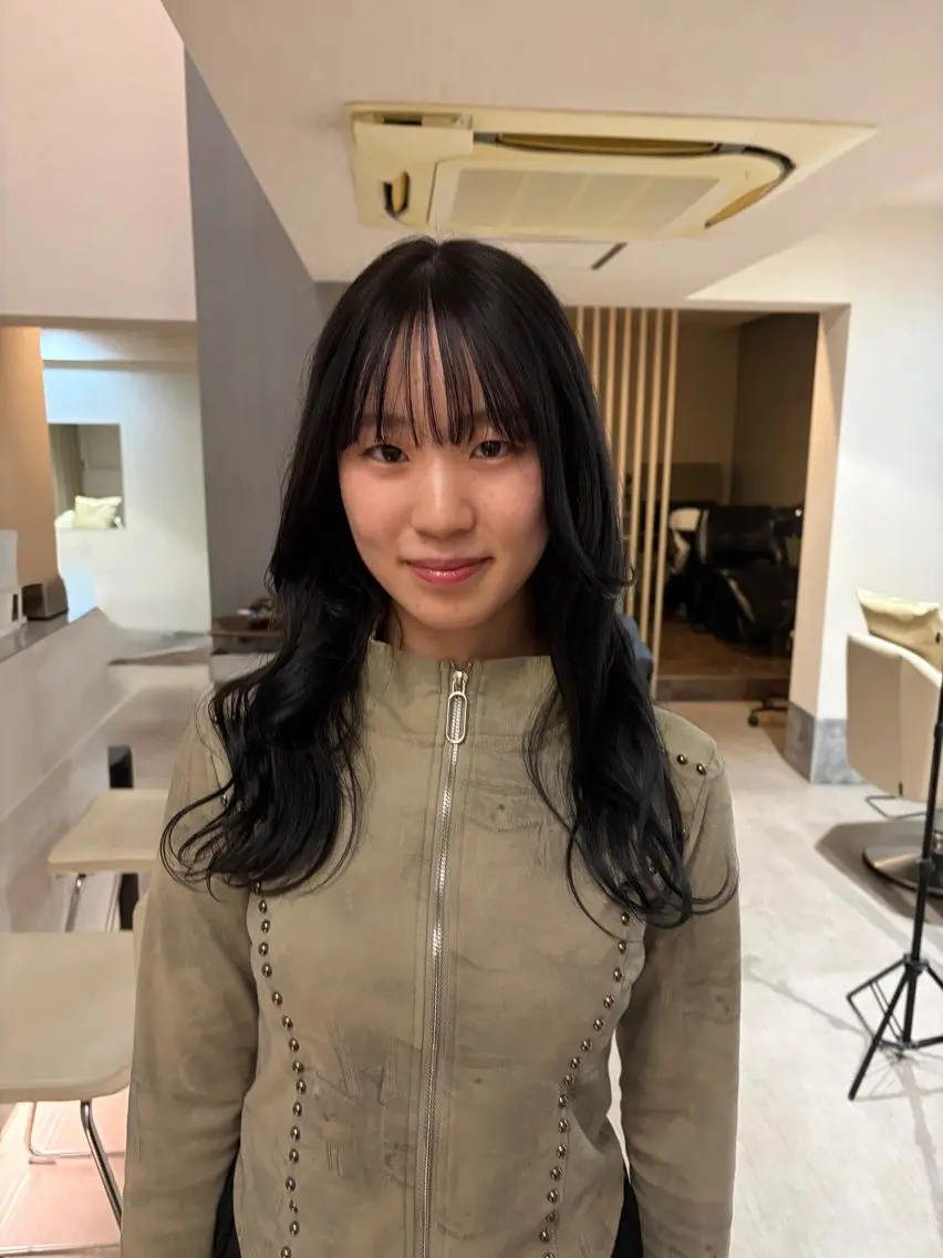 カラー ブリーチ ブルーカラー 透明感カラー ラベンダーカラー ヘアカラー 野田 実希のヘアスタイル
