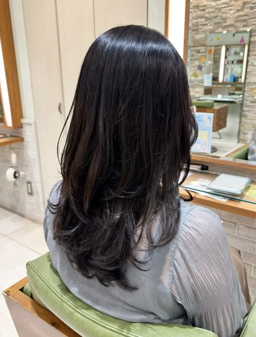 ロング カラー カット ヘアカラー トリートメント 石渡このみ 🍊レイヤーカットのヘアスタイル