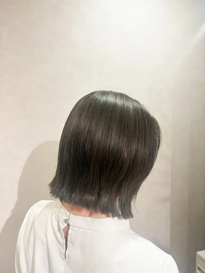 ショート カラー ベージュカラー ダブルカラー オリーブベージュ ヘアカラー 🌻似合わせ×透明感 🫧みれい🧸のヘアスタイル