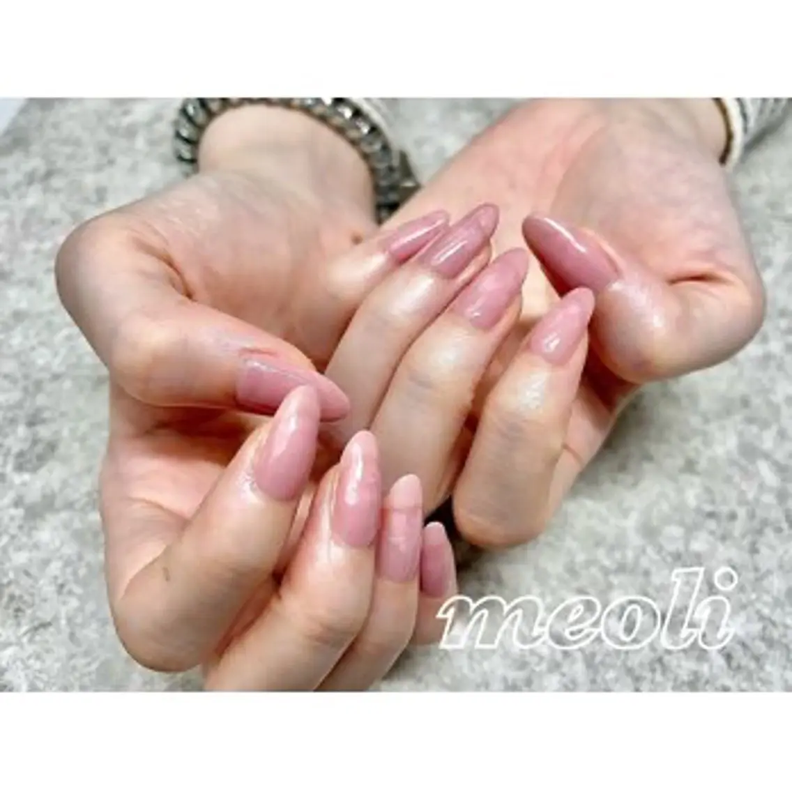 ネイル ワンカラーネイル ピンク シンプルネイル ハンドネイル nail salon meoli　アヤのネイルデザイン