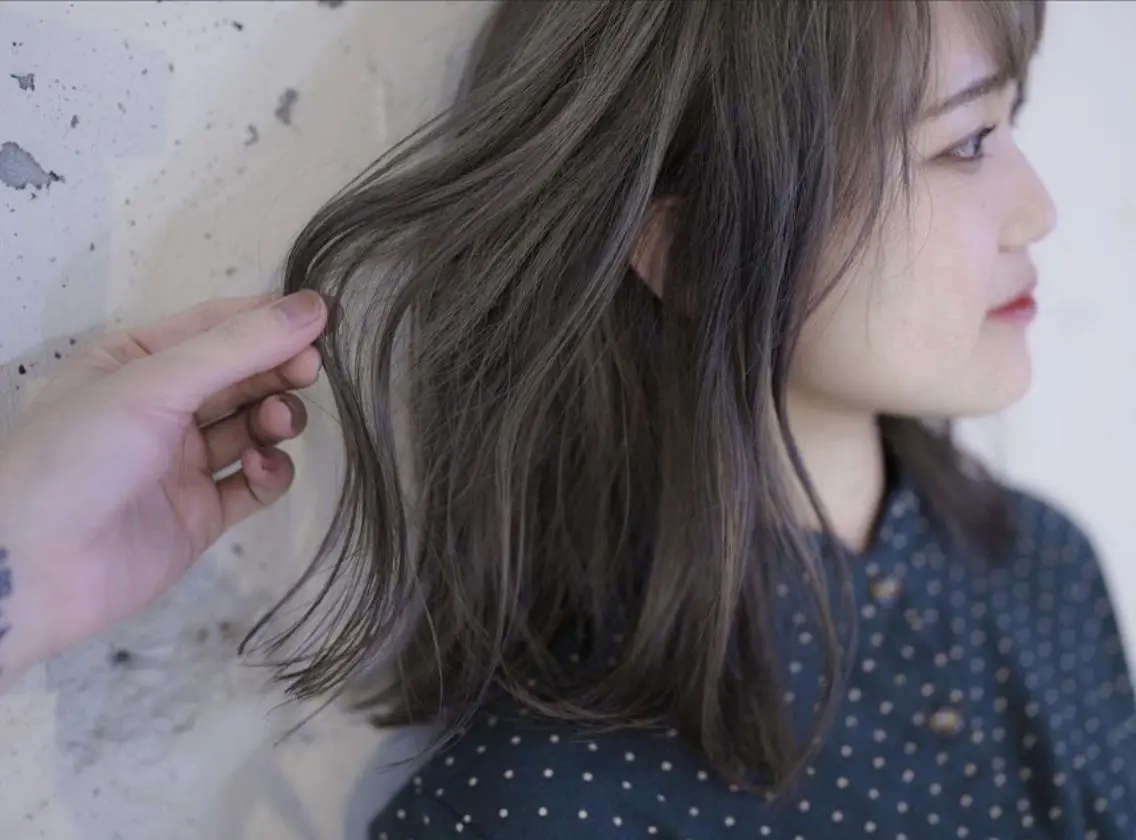ミディアム 髪質改善 似合わせカット トリートメント 安藤悠里/ハイトーン /デザインカラーのヘアスタイル