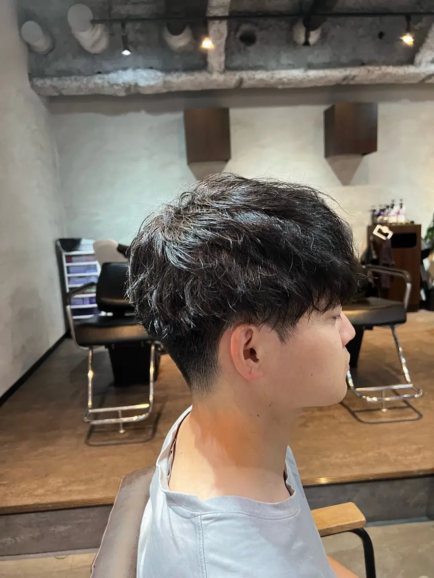 ミディアム 森本 礼二のヘアスタイル