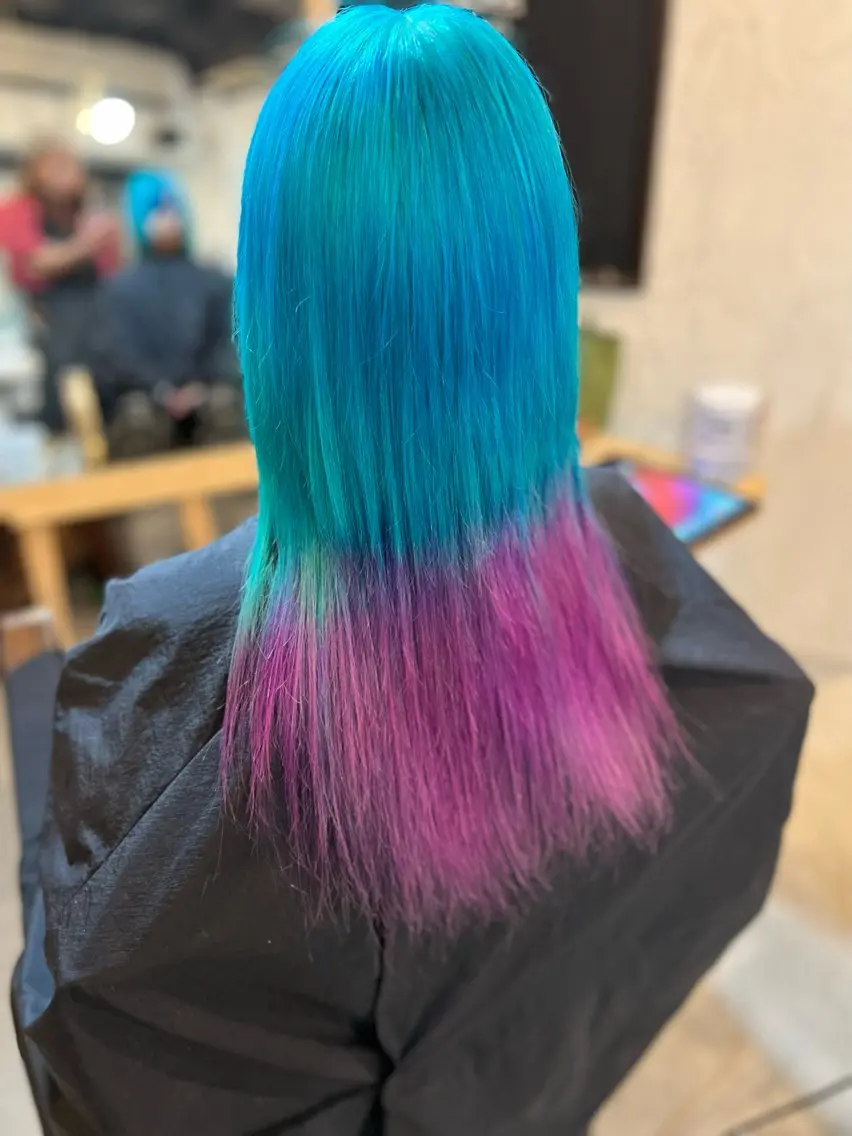 カラー 渋田 ゆかりのヘアスタイル