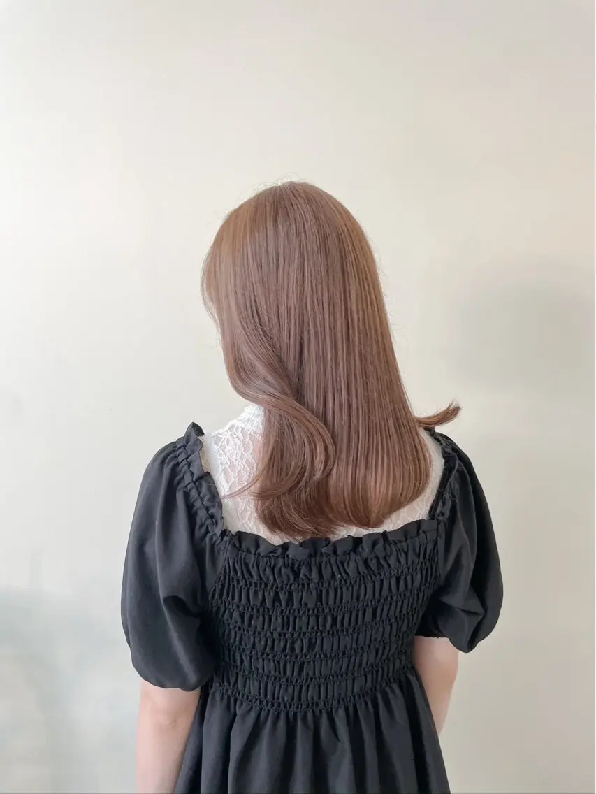 セミロング カラー ベージュカラー 粂田 美友のヘアスタイル
