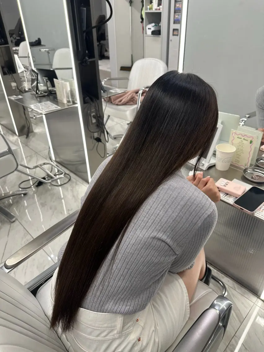 ロング 縮毛矯正 髪質改善、艶髪カラー 縮毛矯正特化のヘアスタイル