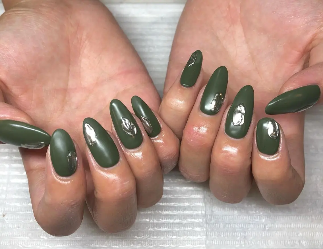 ネイル おそろいネイル マットネイル ミラーネイル シルバー いちじゅう あおいのネイルデザイン