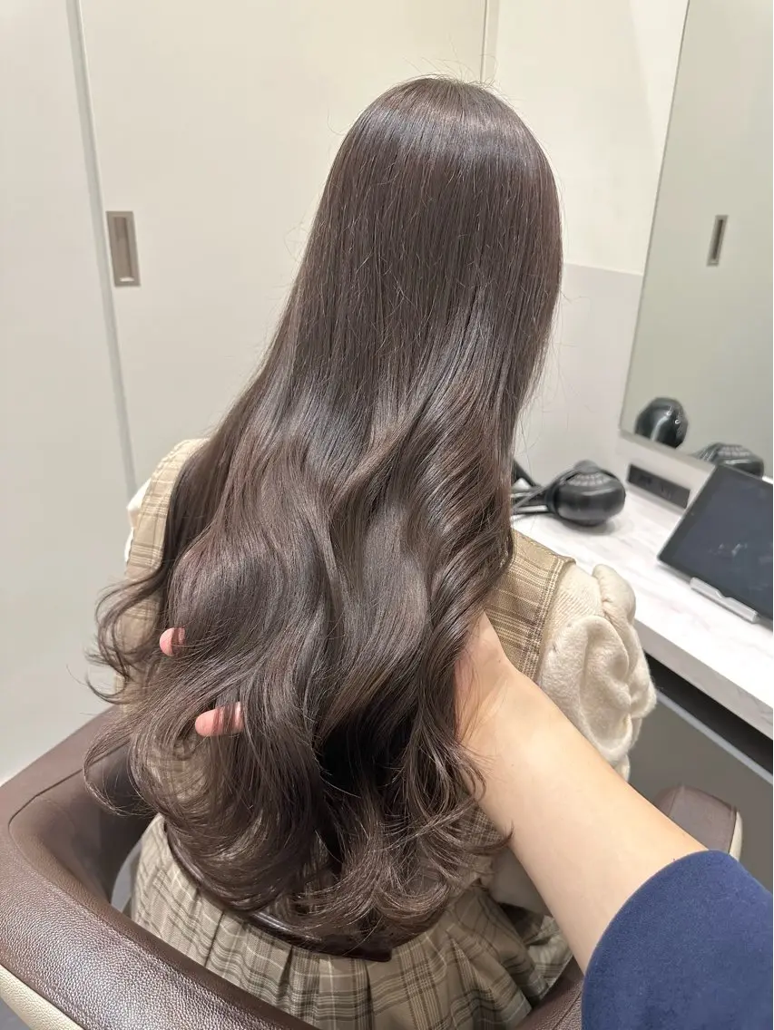 ロング カラー ブリーチ グレージュ ブリーチなしカラー 矢野 晃平のヘアスタイル